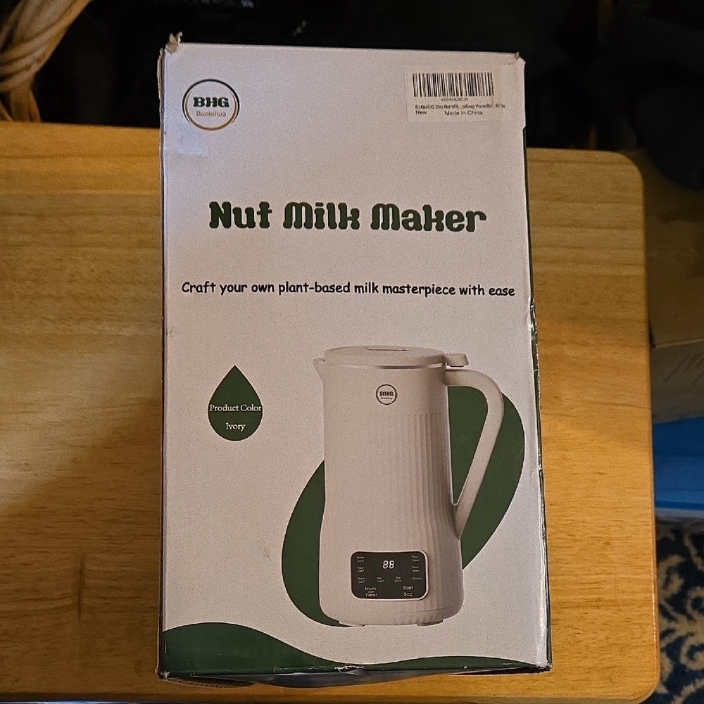 New BHG 20oz Nut Milk Maker Machine. Box has slight damage